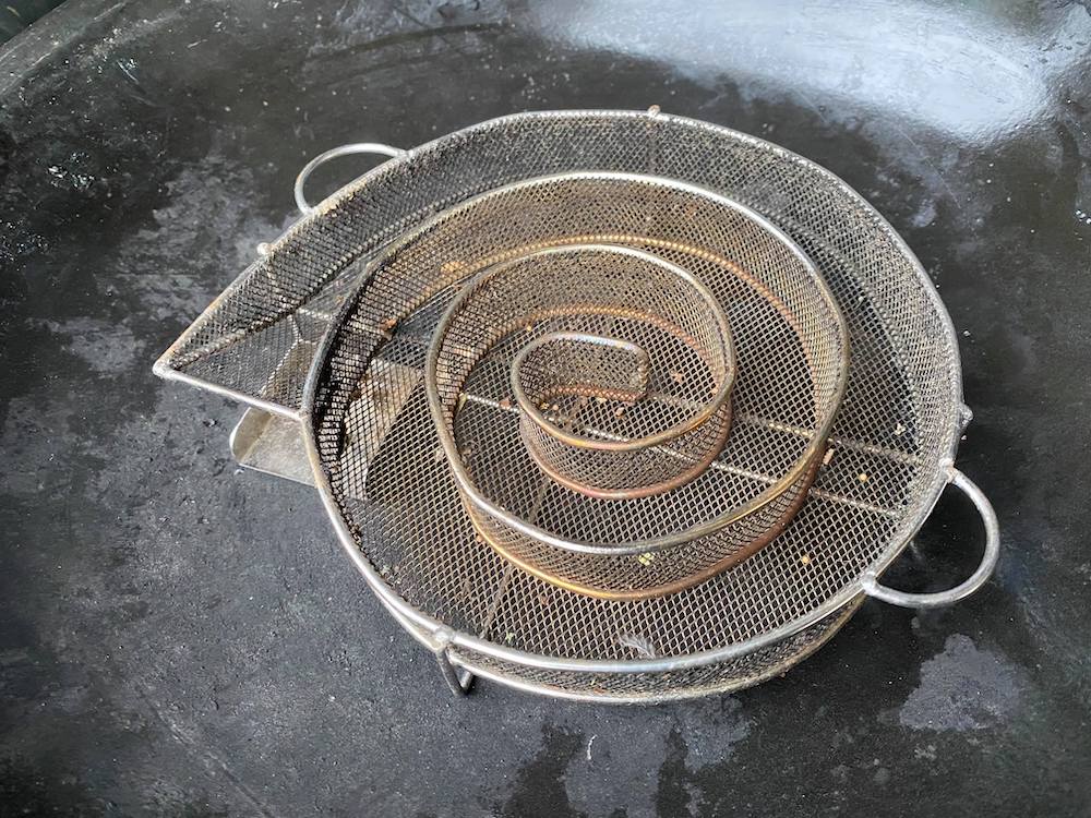 serpentin pour fumer son poisson sciure