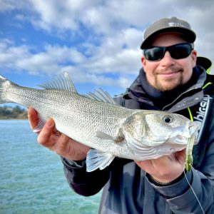 Sortie pêche en mer en bateau à la 1/2 journée en baie de Morlaix - Spéciale bar